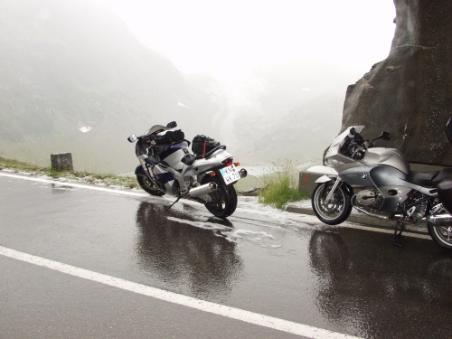 Pässetour in der Schweiz 2007, Schnee und Blitzeis auf der Heimfahrt