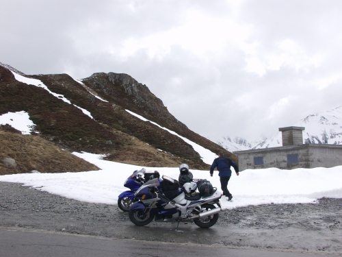 Pino 2006, Heimfahrt über die Alpen mit Schnee